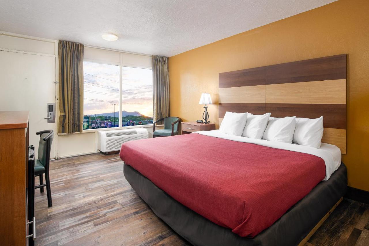 Americana Inn A Travelodge By Wyndham Pigeon Forge Exteriér fotografie